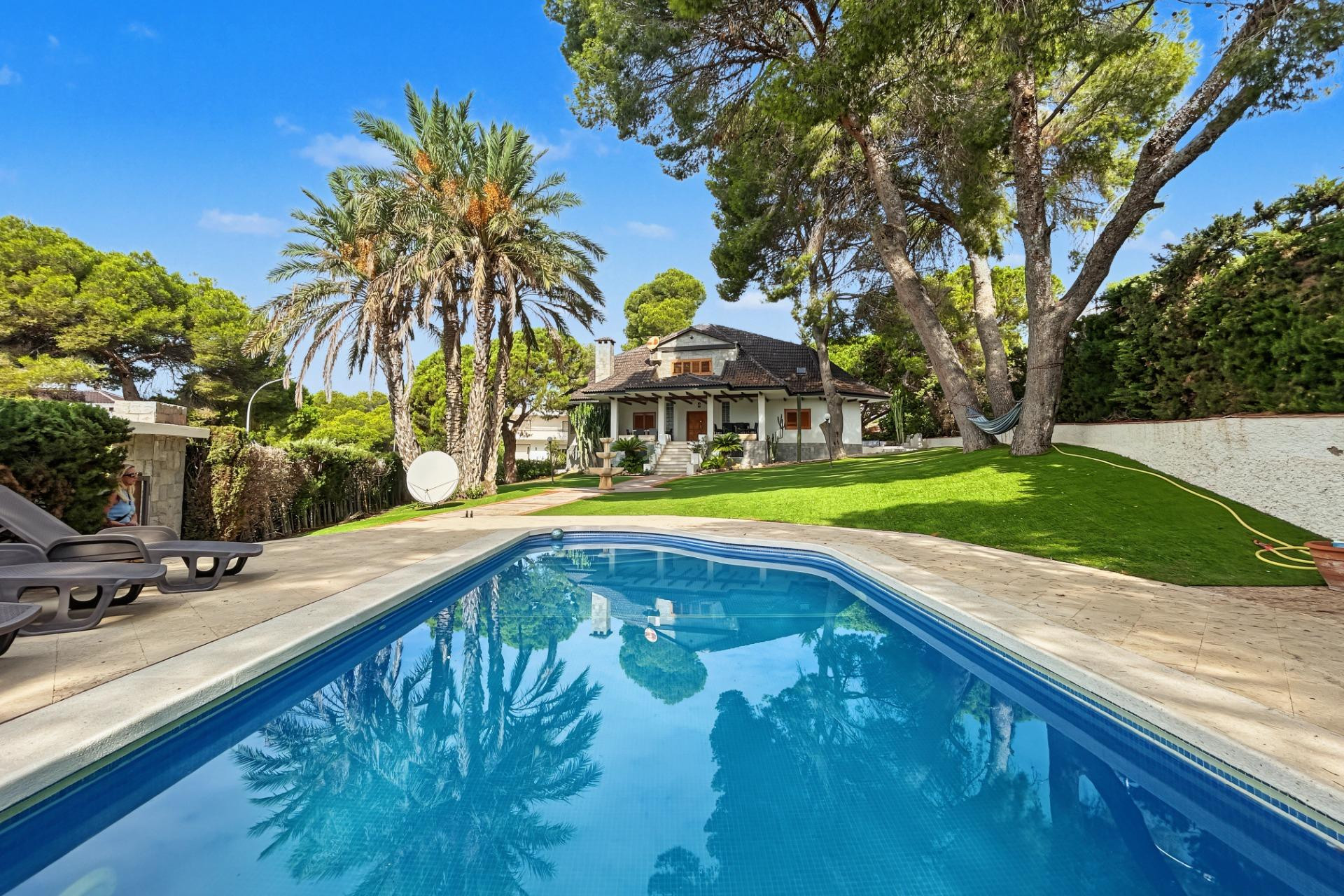 Wiederverkauf - Villa - Orihuela Costa - Campoamor