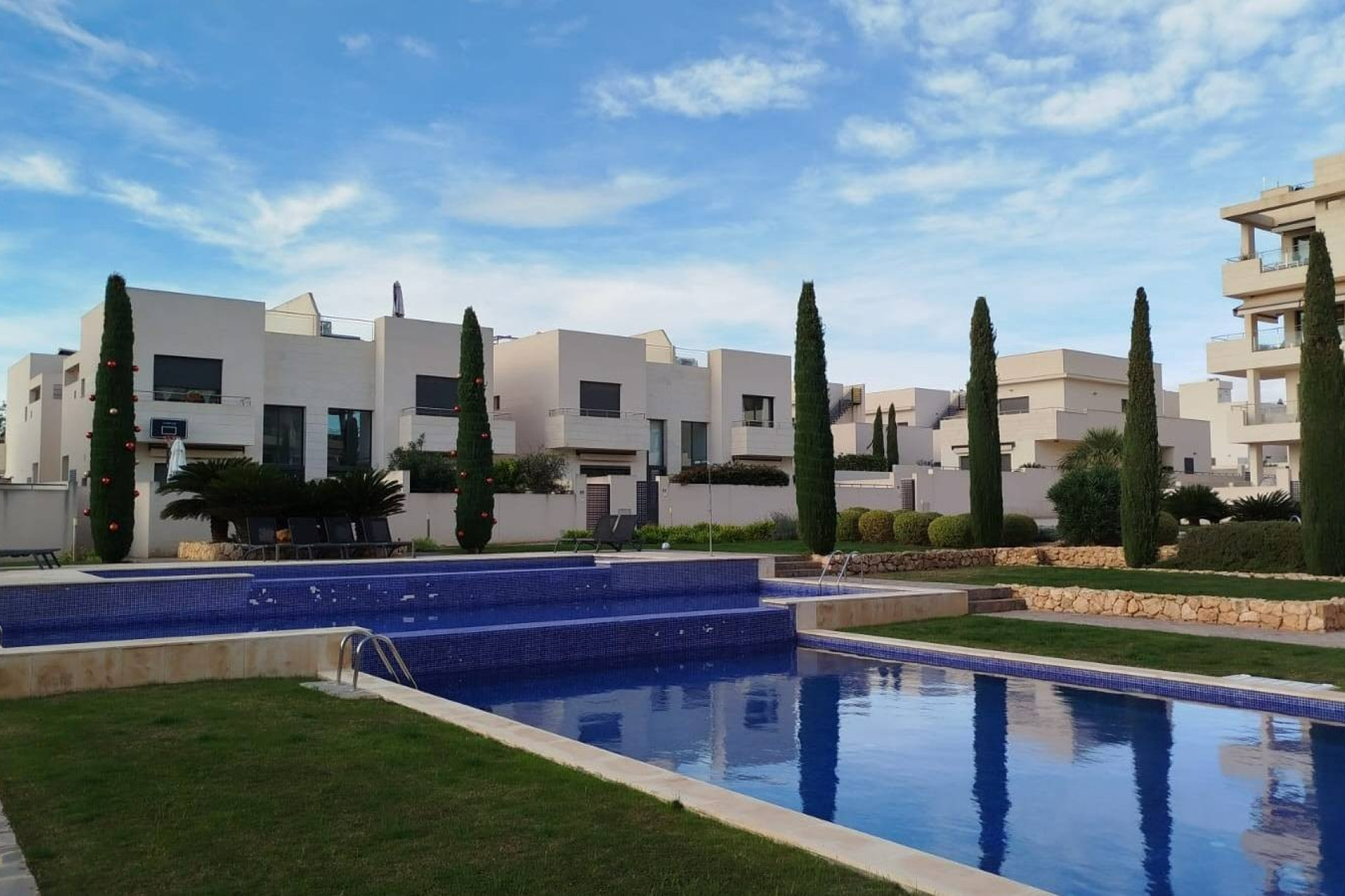Wiederverkauf - Villa - Orihuela Costa - La Zenia