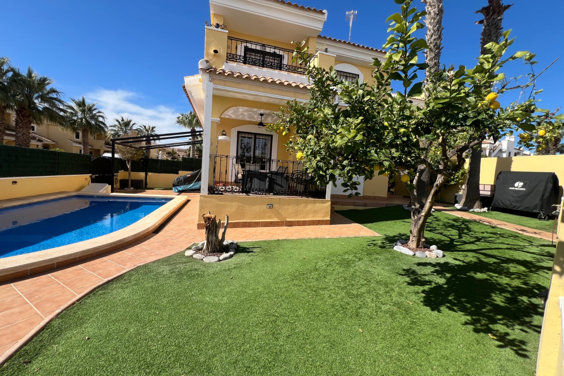 Wiederverkauf - Villa - Orihuela Costa - Los Dolses