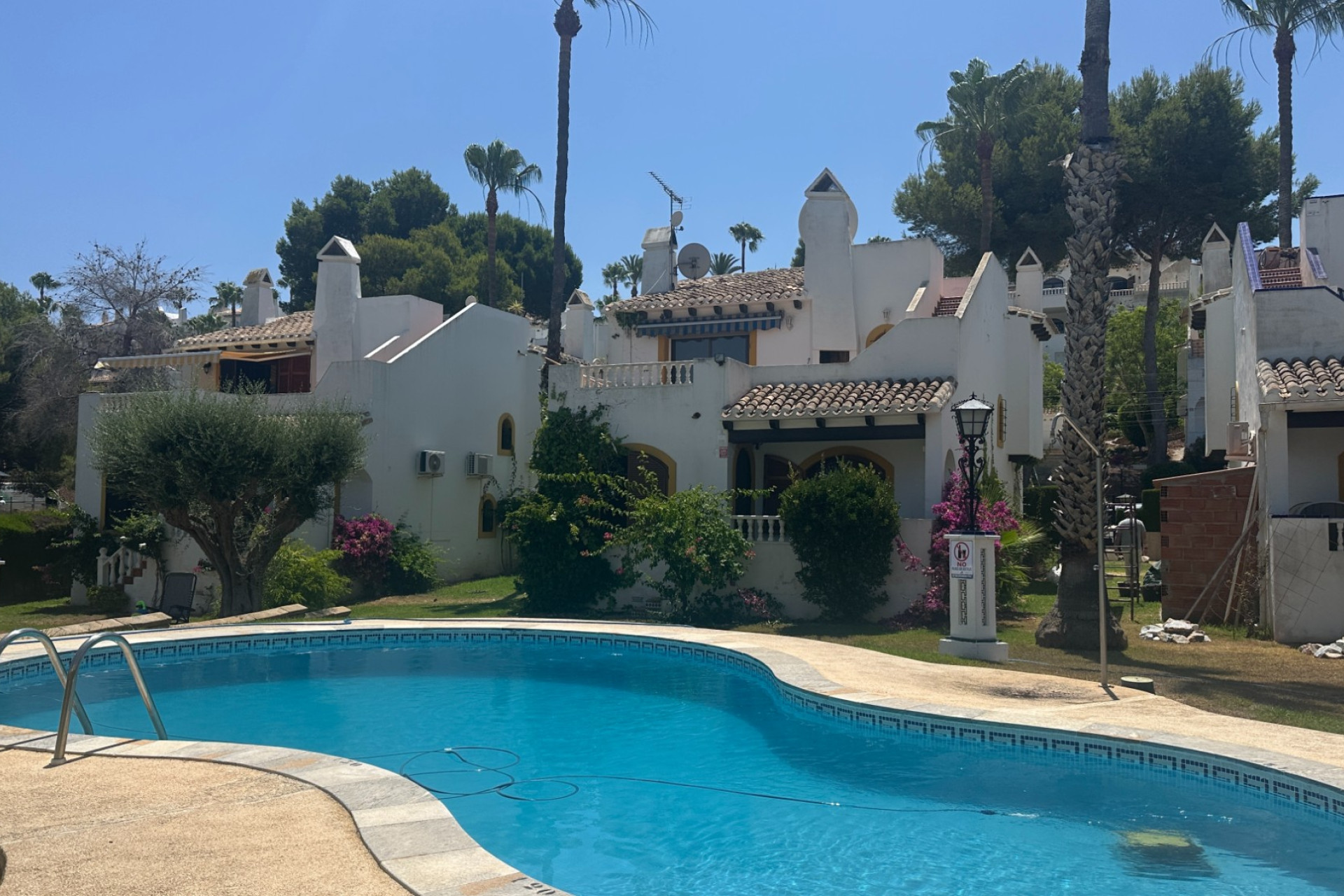 Wiederverkauf - Villa - Orihuela Costa - Los Dolses