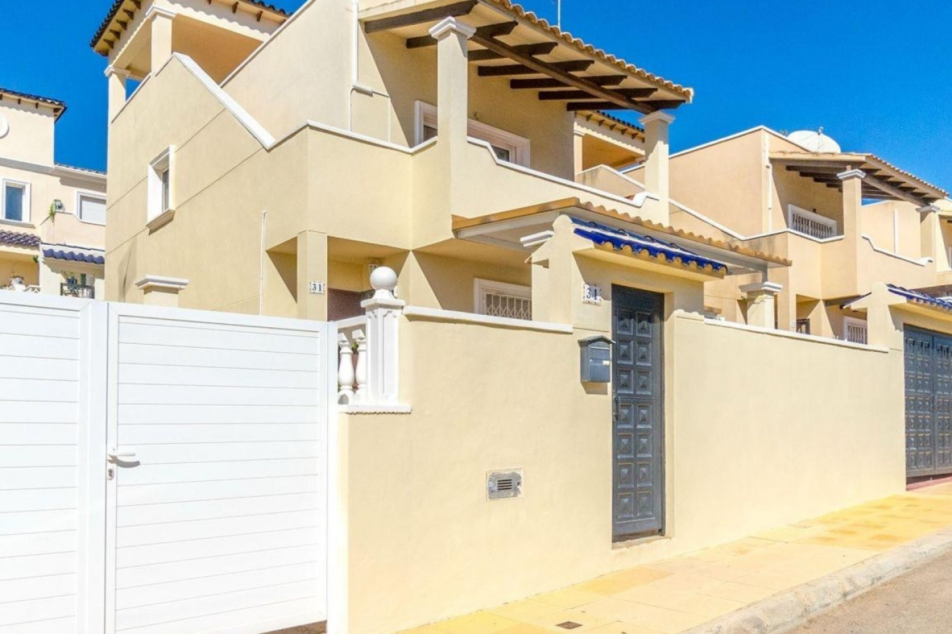 Wiederverkauf - Villa - Orihuela Costa - Villamartín