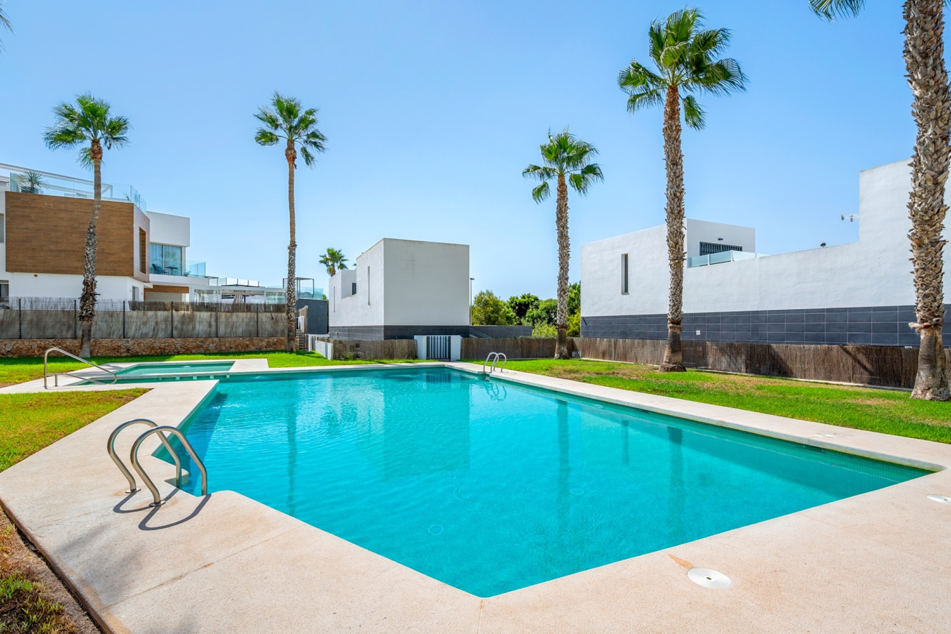 Wiederverkauf - Villa - Orihuela Costa - Villamartín