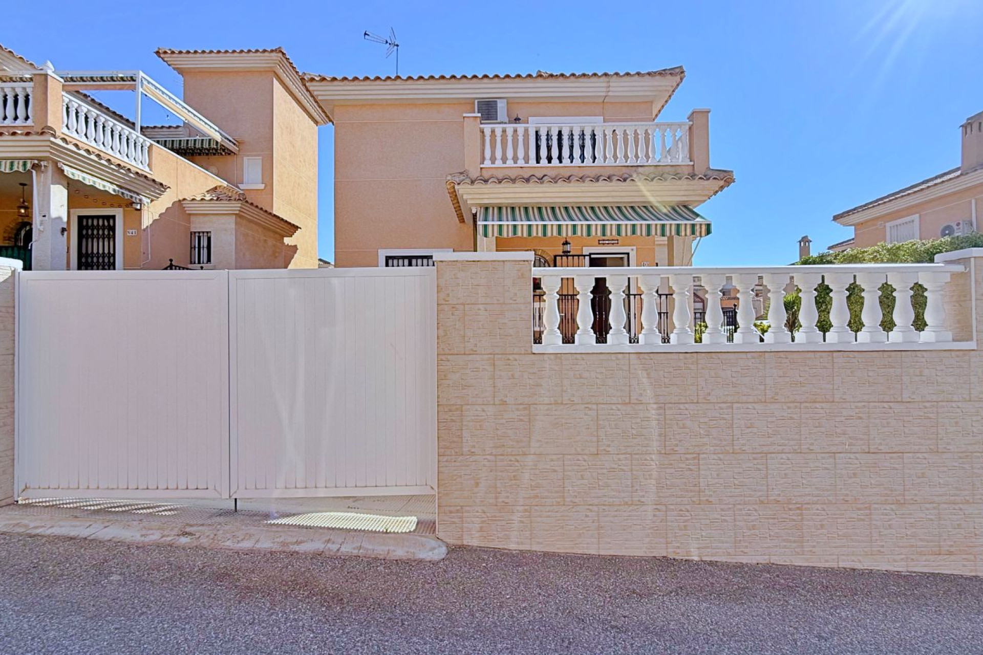 Wiederverkauf - Villa - Orihuela - Orihuela Costa