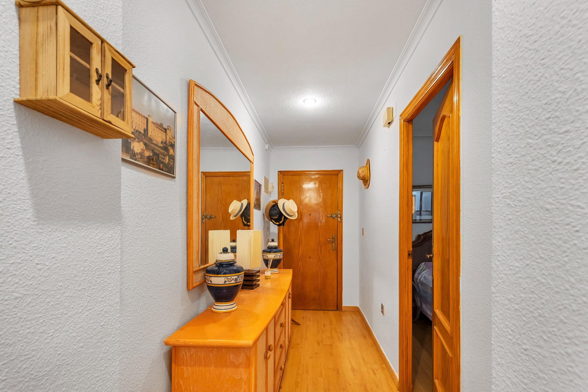 Wiederverkauf - Wohnung - Torrevieja - Paseo maritimo