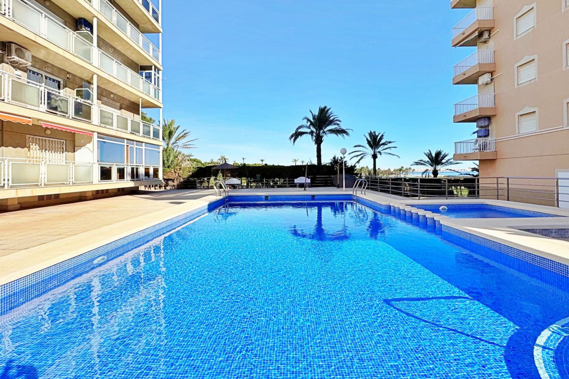 Wiederverkauf - Wohnung - Torrevieja - Rocio del Mar