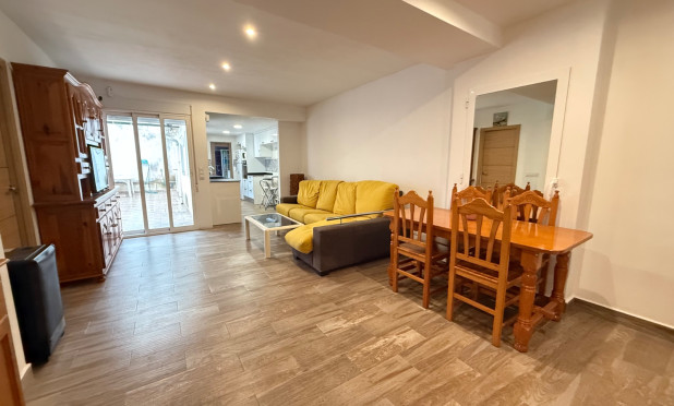 Wohnung - Wiederverkauf - Orba - Orba