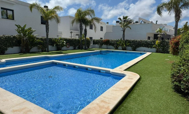Wohnung - Wiederverkauf - Orihuela Costa - Lomas de Cabo Roig
