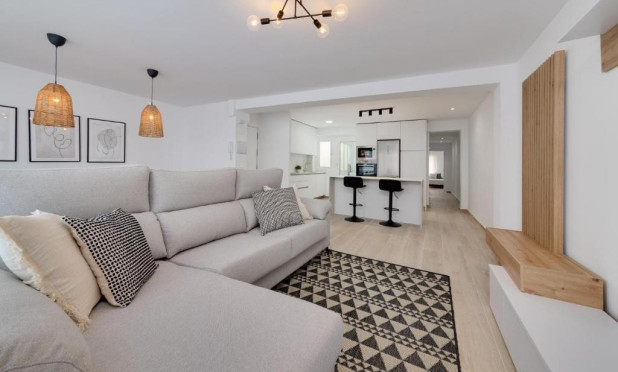 Wohnung - Wiederverkauf - Torrevieja - C-22563