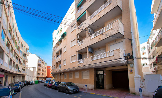 Wohnung - Wiederverkauf - Torrevieja - MOR-040