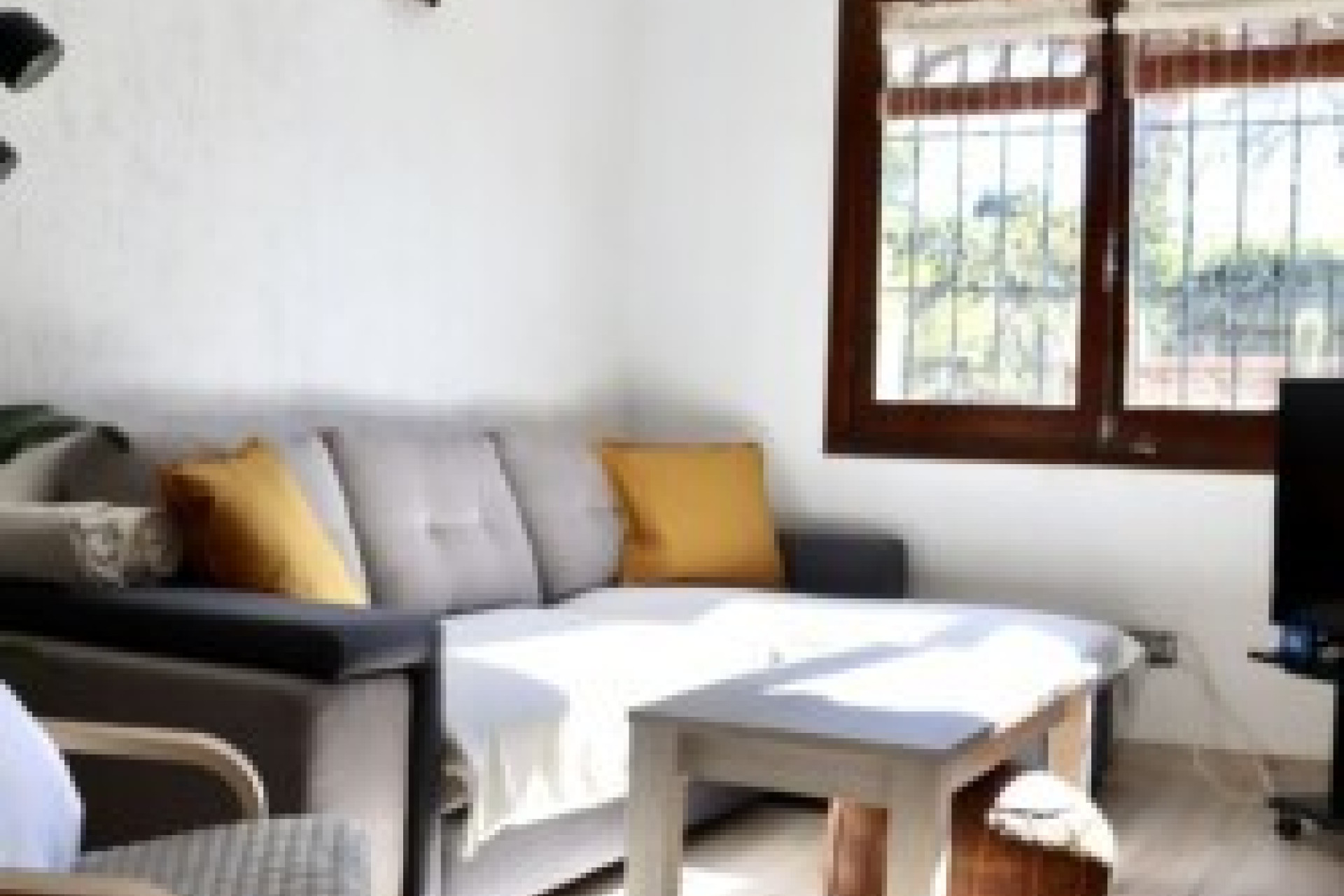 Wynajem długoterminowy - Kamienica - Torrevieja - Playa de los Locos