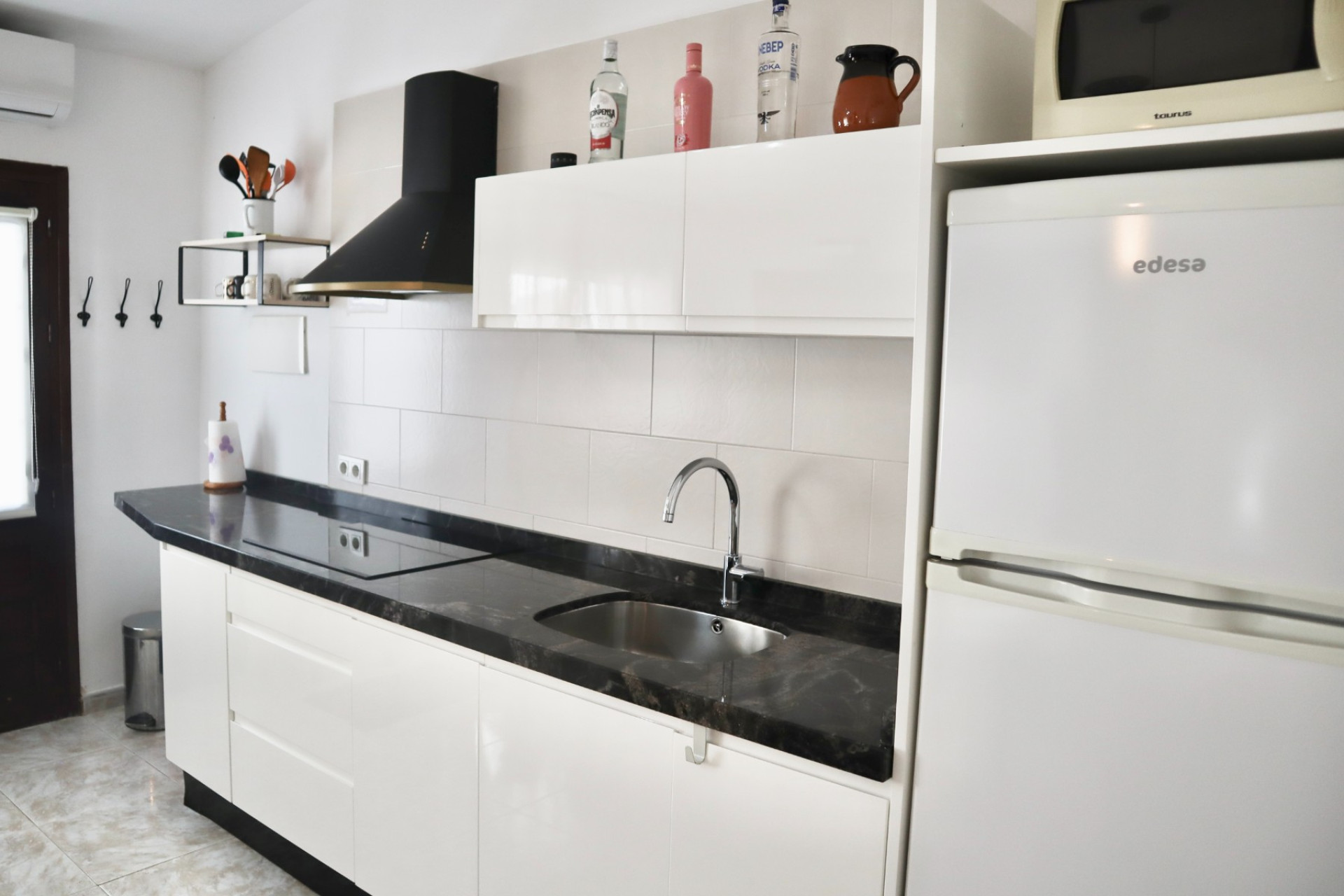 Wynajem długoterminowy - Kamienica - Torrevieja - Playa Los Locos