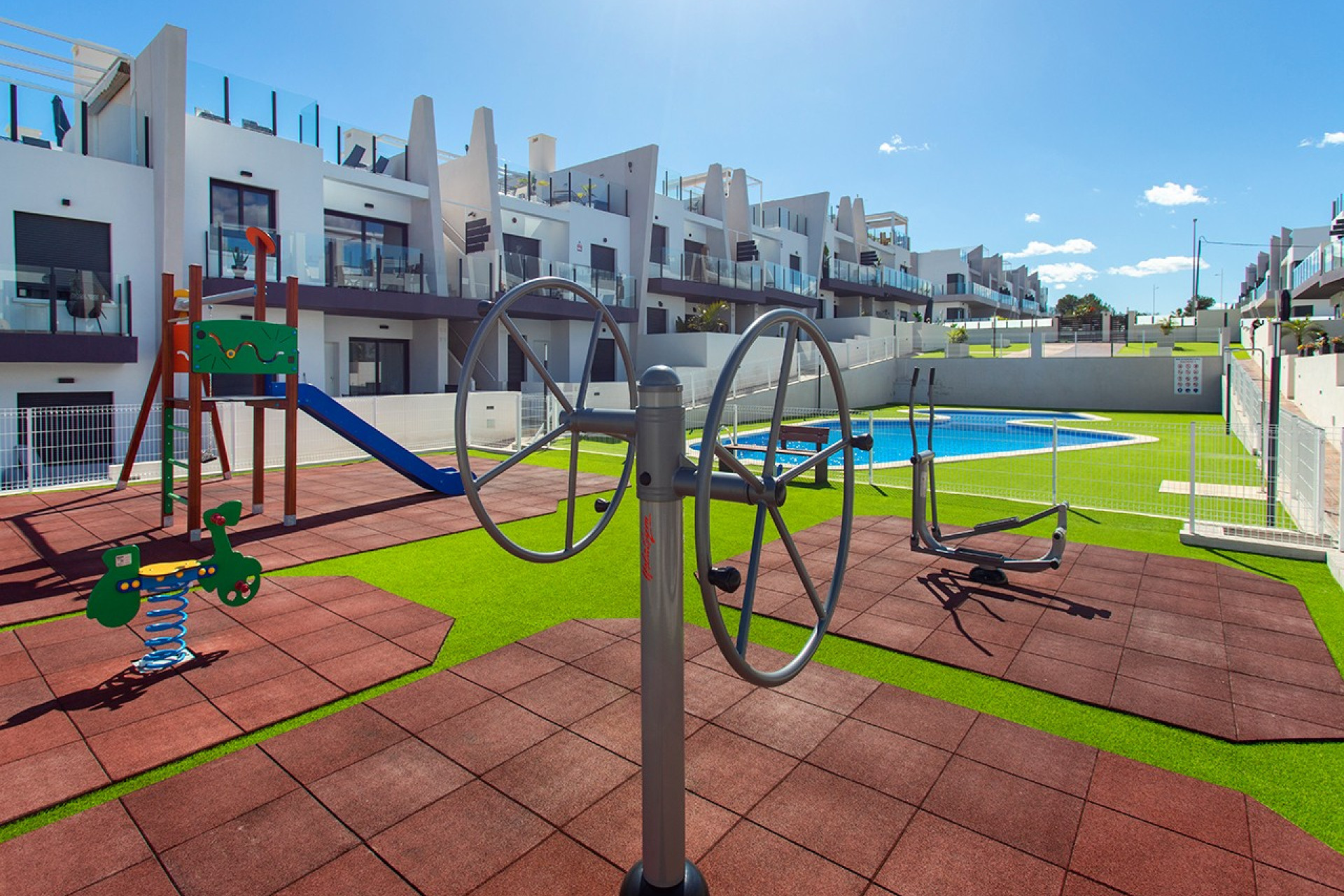 Wynajem długoterminowy - Mieszkanie w bloku - San Miguel de Salinas