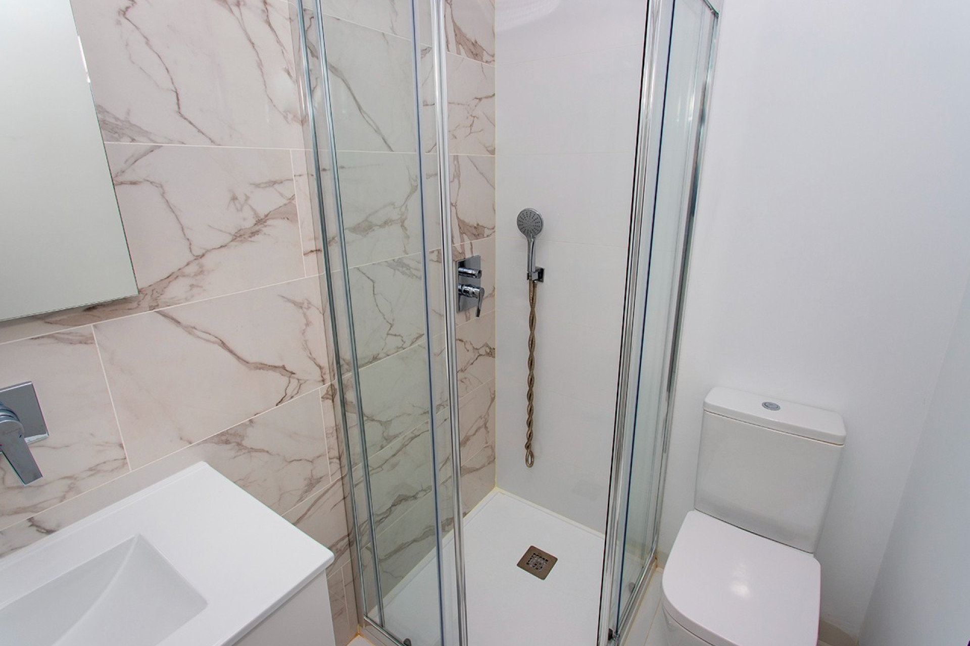 Wynajem długoterminowy - Mieszkanie w bloku - San Miguel de Salinas