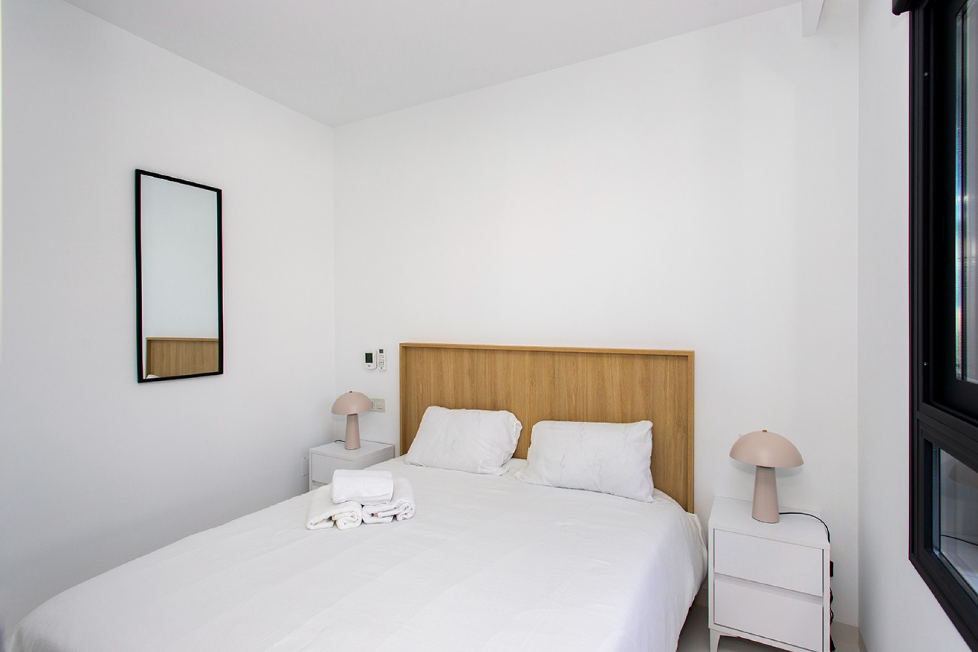 Wynajem długoterminowy - Mieszkanie w bloku - San Miguel de Salinas