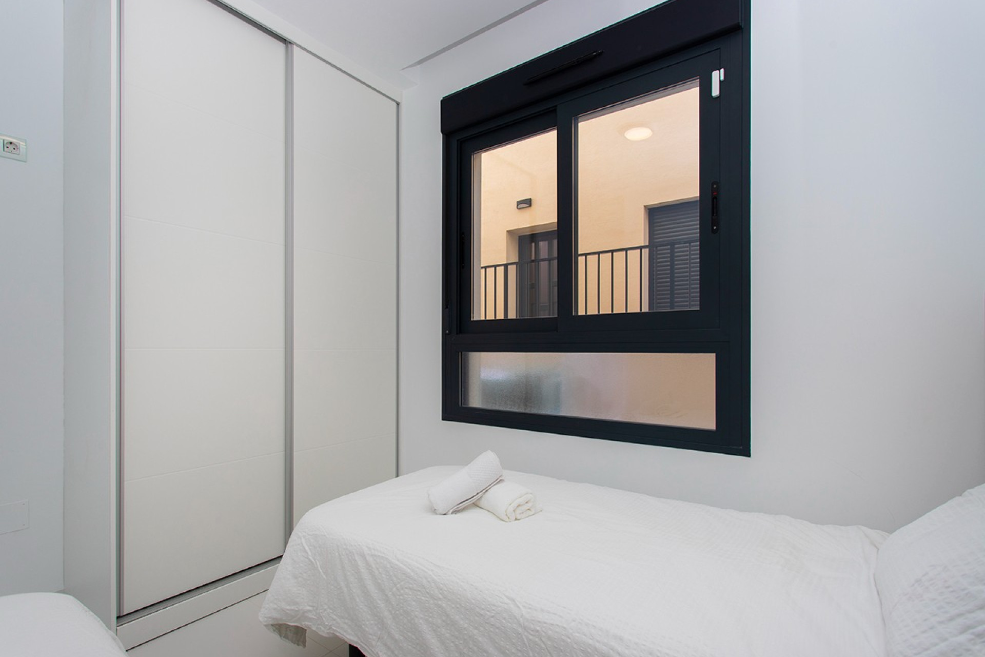 Wynajem długoterminowy - Mieszkanie w bloku - San Miguel de Salinas