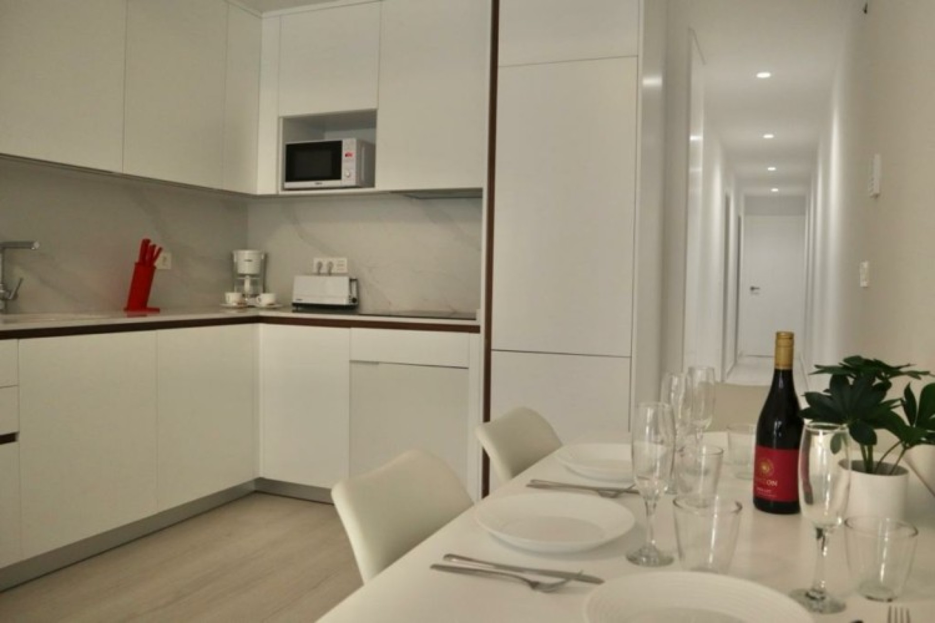 Wynajem długoterminowy - Mieszkanie w bloku - Torrevieja - Centro