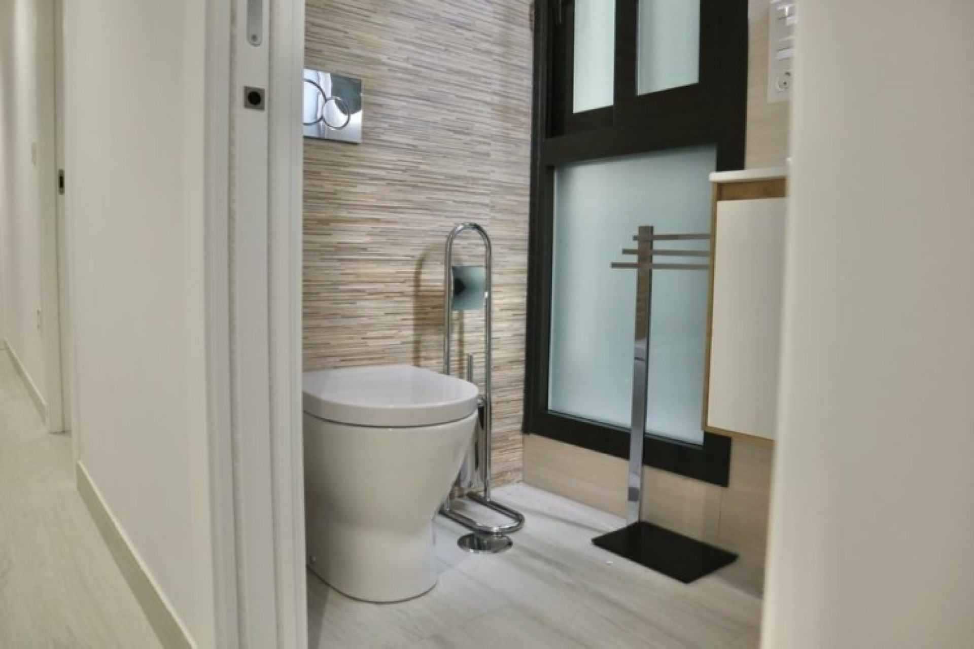 Wynajem długoterminowy - Mieszkanie w bloku - Torrevieja - Centro