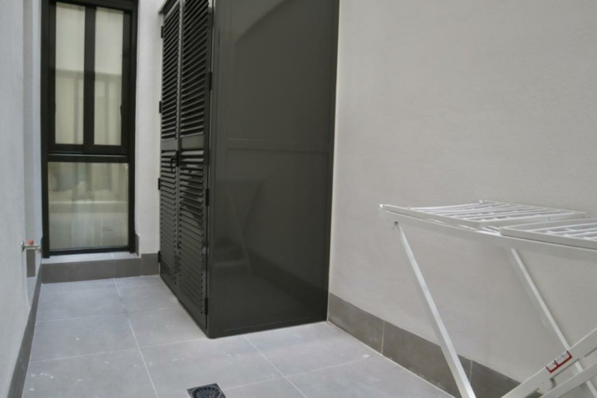 Wynajem długoterminowy - Mieszkanie w bloku - Torrevieja - Centro