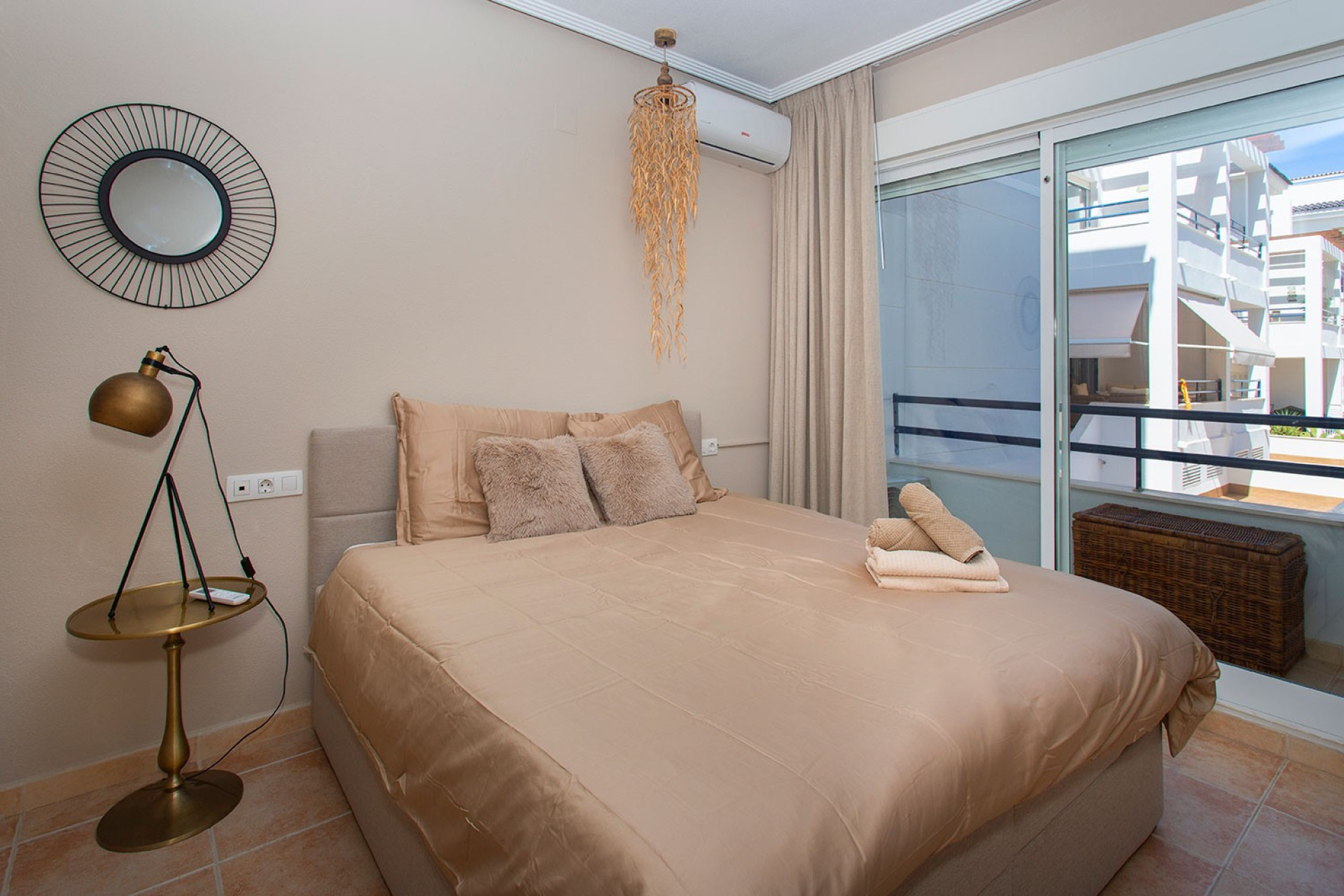 Wynajem długoterminowy - Mieszkanie w bloku - Torrevieja - La Veleta