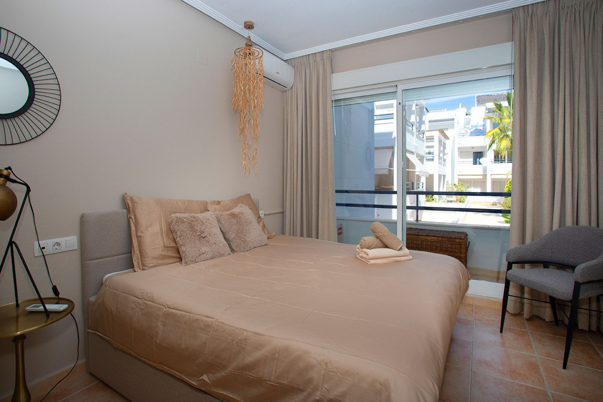 Wynajem długoterminowy - Mieszkanie w bloku - Torrevieja - La Veleta