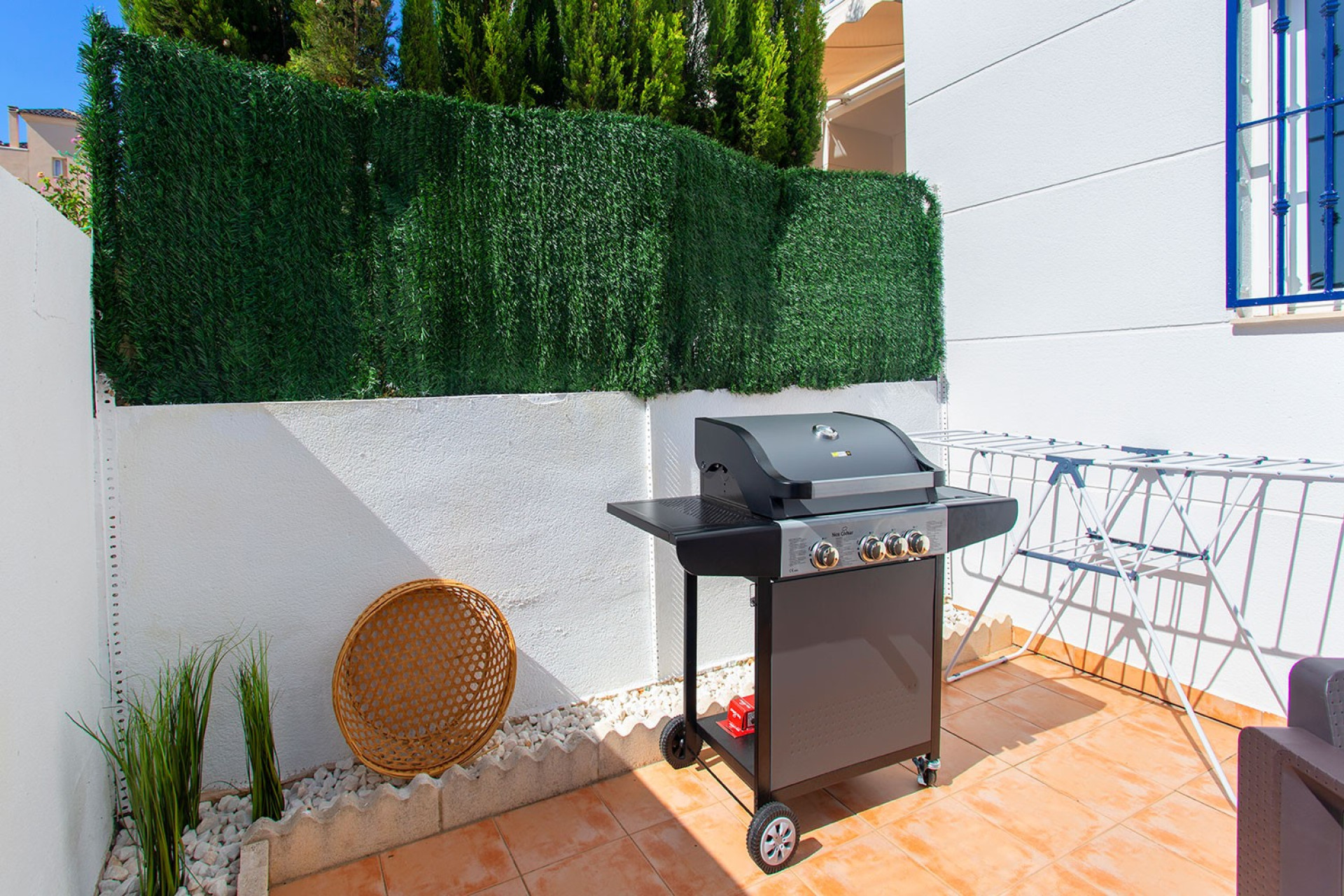 Wynajem długoterminowy - Mieszkanie w bloku - Torrevieja - La Veleta