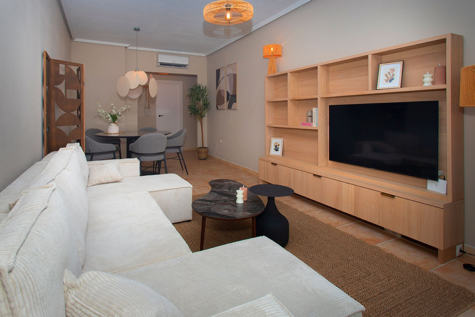 Wynajem długoterminowy - Mieszkanie w bloku - Torrevieja - La Veleta