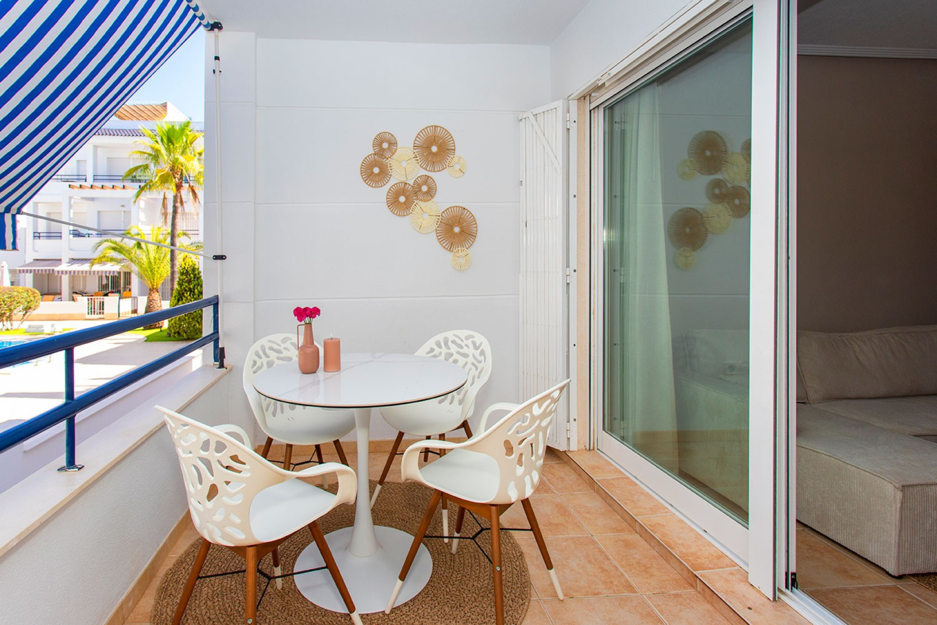 Wynajem długoterminowy - Mieszkanie w bloku - Torrevieja - La Veleta