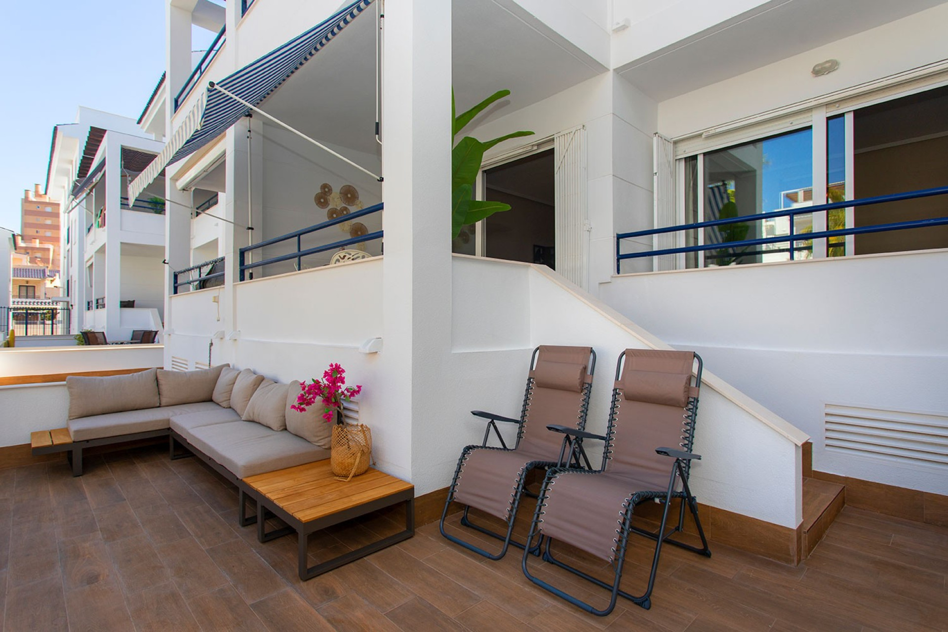 Wynajem długoterminowy - Mieszkanie w bloku - Torrevieja - La Veleta