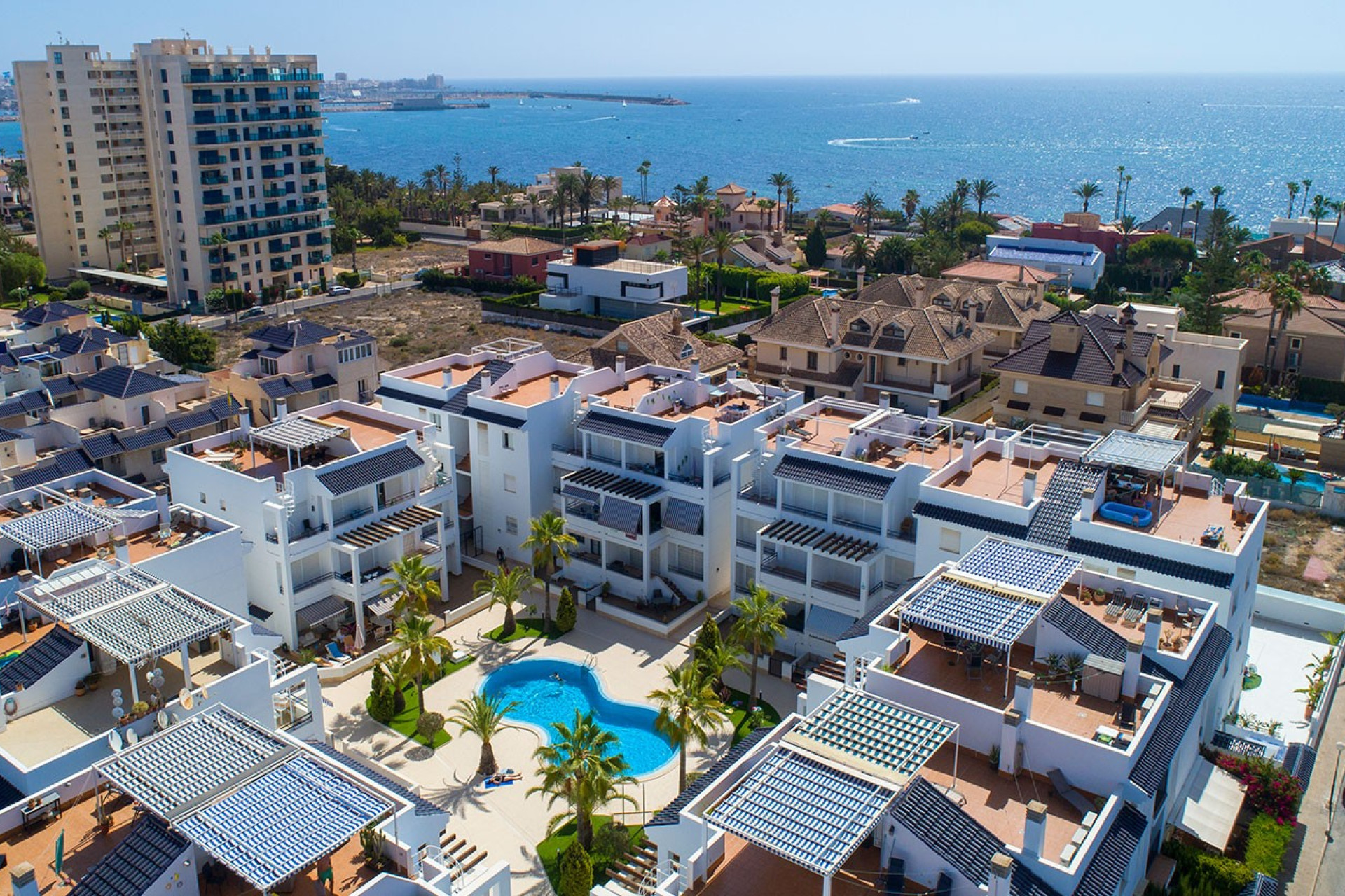 Wynajem długoterminowy - Mieszkanie w bloku - Torrevieja - La Veleta