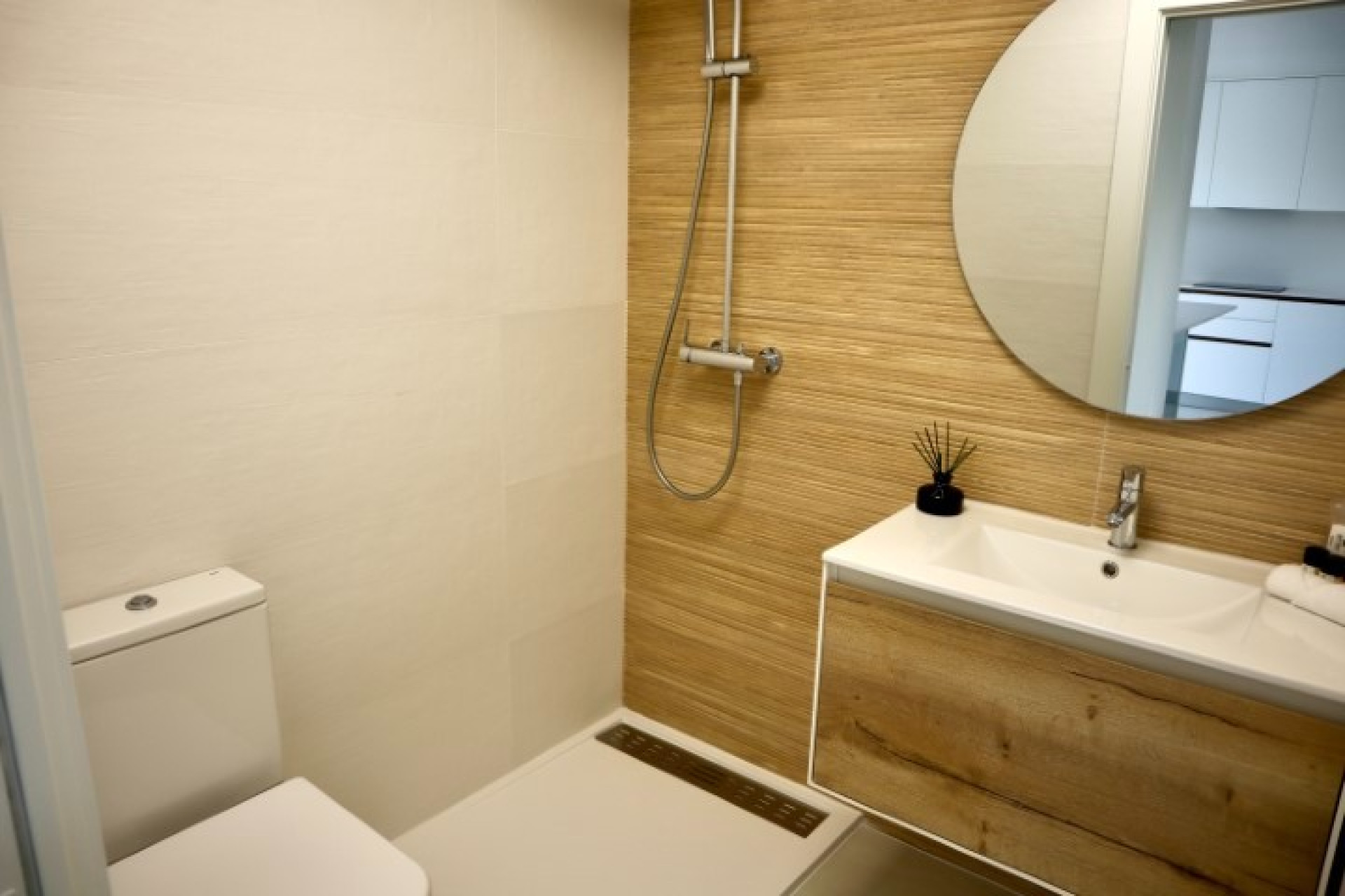 Wynajem długoterminowy - Mieszkanie w bloku - Torrevieja - Los Balcones