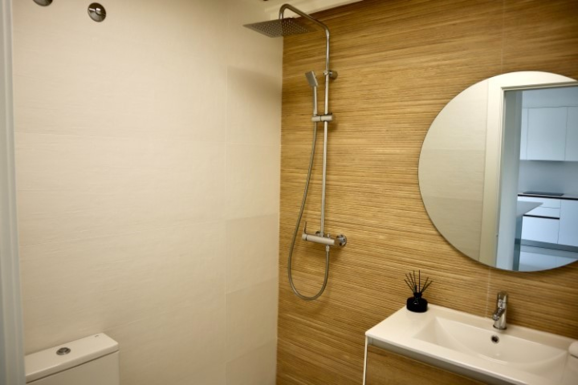 Wynajem długoterminowy - Mieszkanie w bloku - Torrevieja - Los Balcones