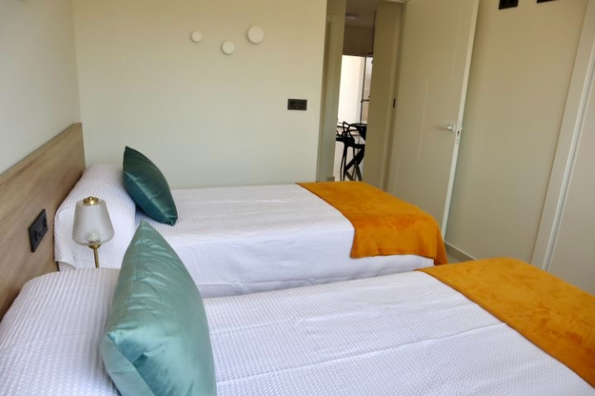 Wynajem długoterminowy - Mieszkanie w bloku - Torrevieja - Los Balcones