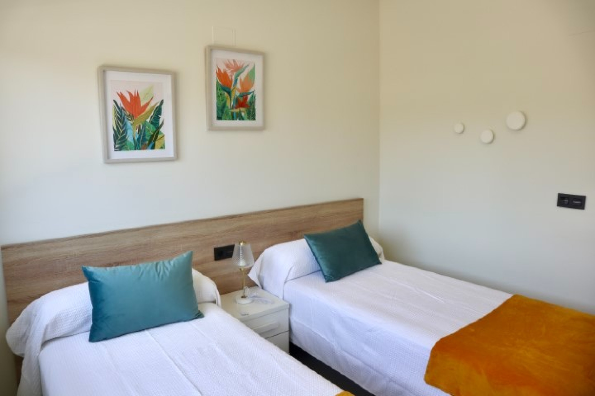 Wynajem długoterminowy - Mieszkanie w bloku - Torrevieja - Los Balcones