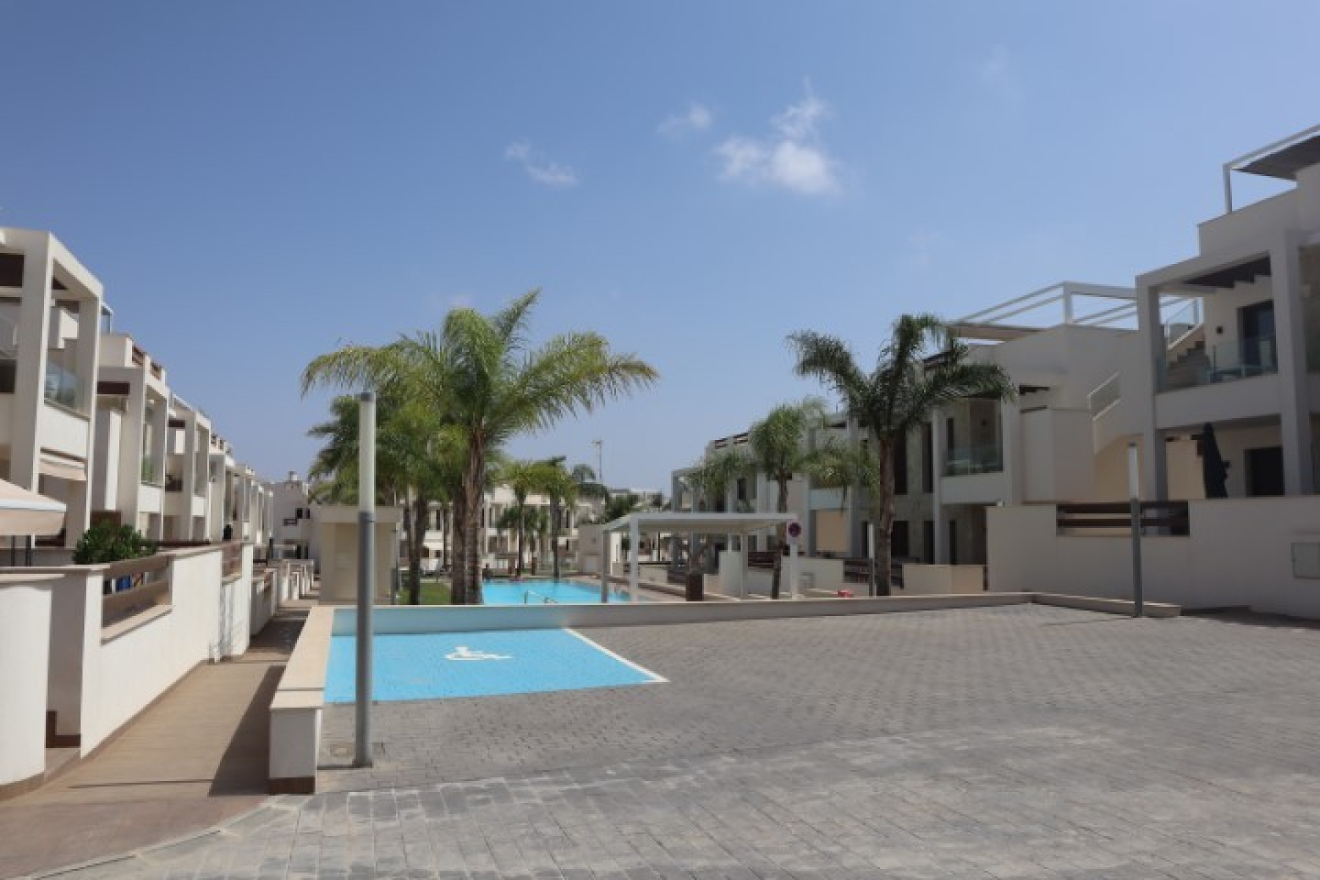 Wynajem długoterminowy - Mieszkanie w bloku - Torrevieja - Los Balcones