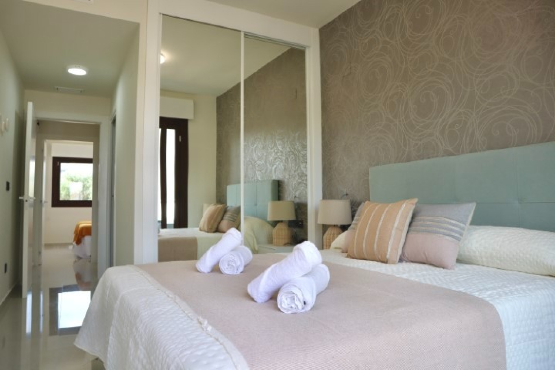 Wynajem długoterminowy - Mieszkanie w bloku - Torrevieja - Los Balcones