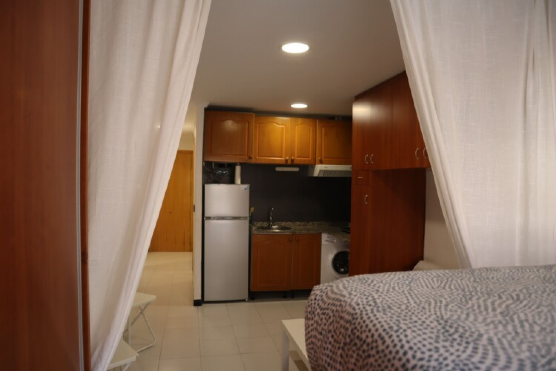 Wynajem długoterminowy - Mieszkanie w bloku - Torrevieja - Playa de los Locos