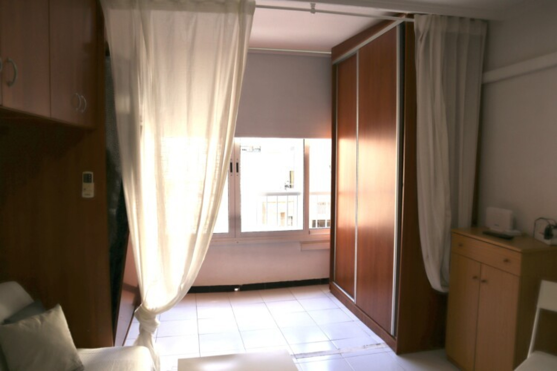 Wynajem długoterminowy - Mieszkanie w bloku - Torrevieja - Playa de los Locos