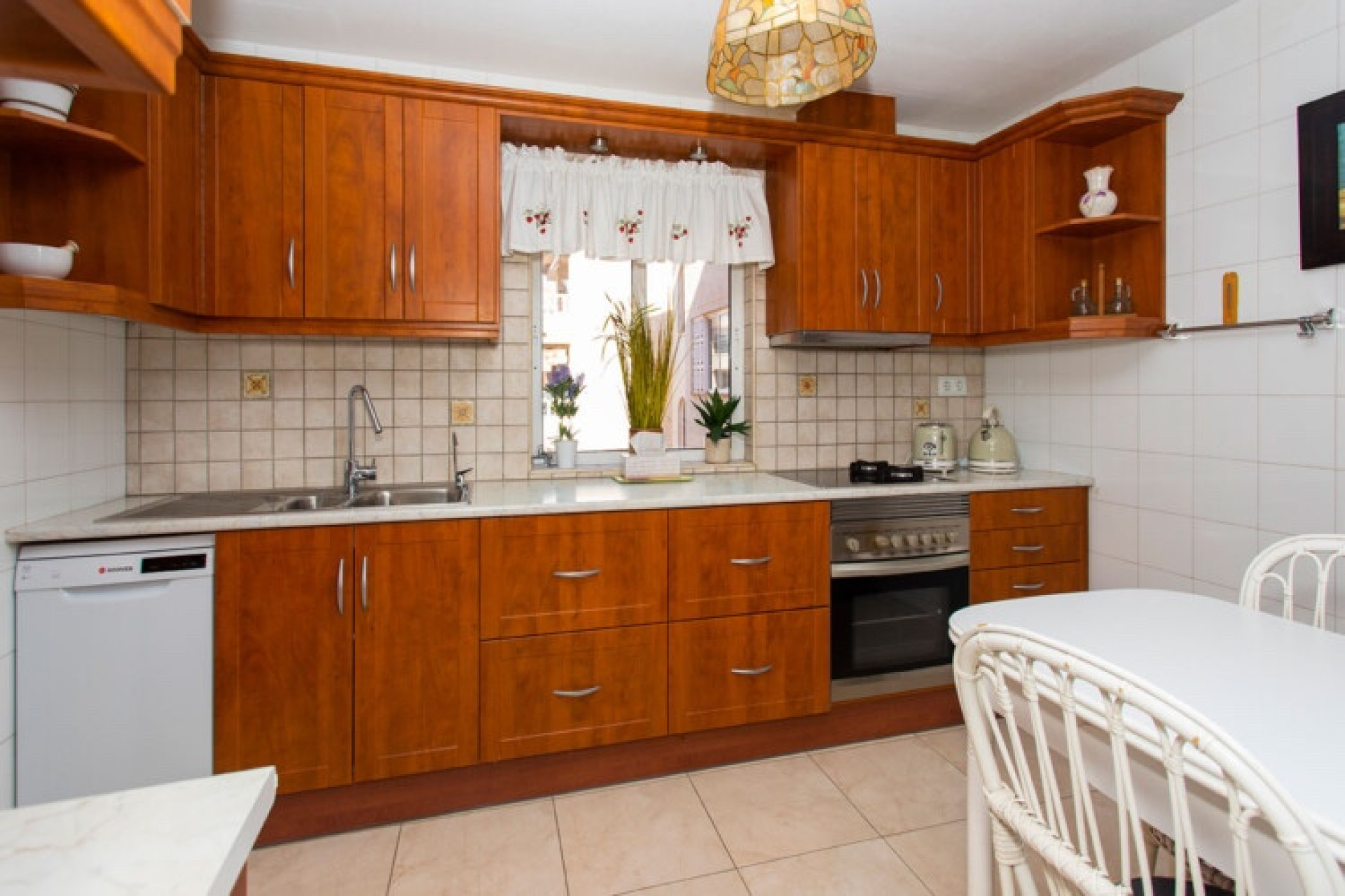 Wynajem długoterminowy - Mieszkanie w bloku - Torrevieja - Playa de los Locos