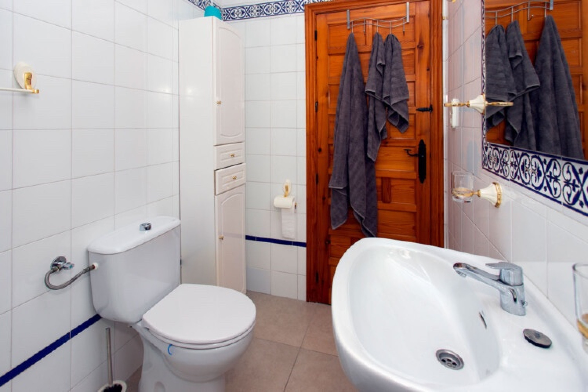 Wynajem długoterminowy - Mieszkanie w bloku - Torrevieja - Playa de los Locos