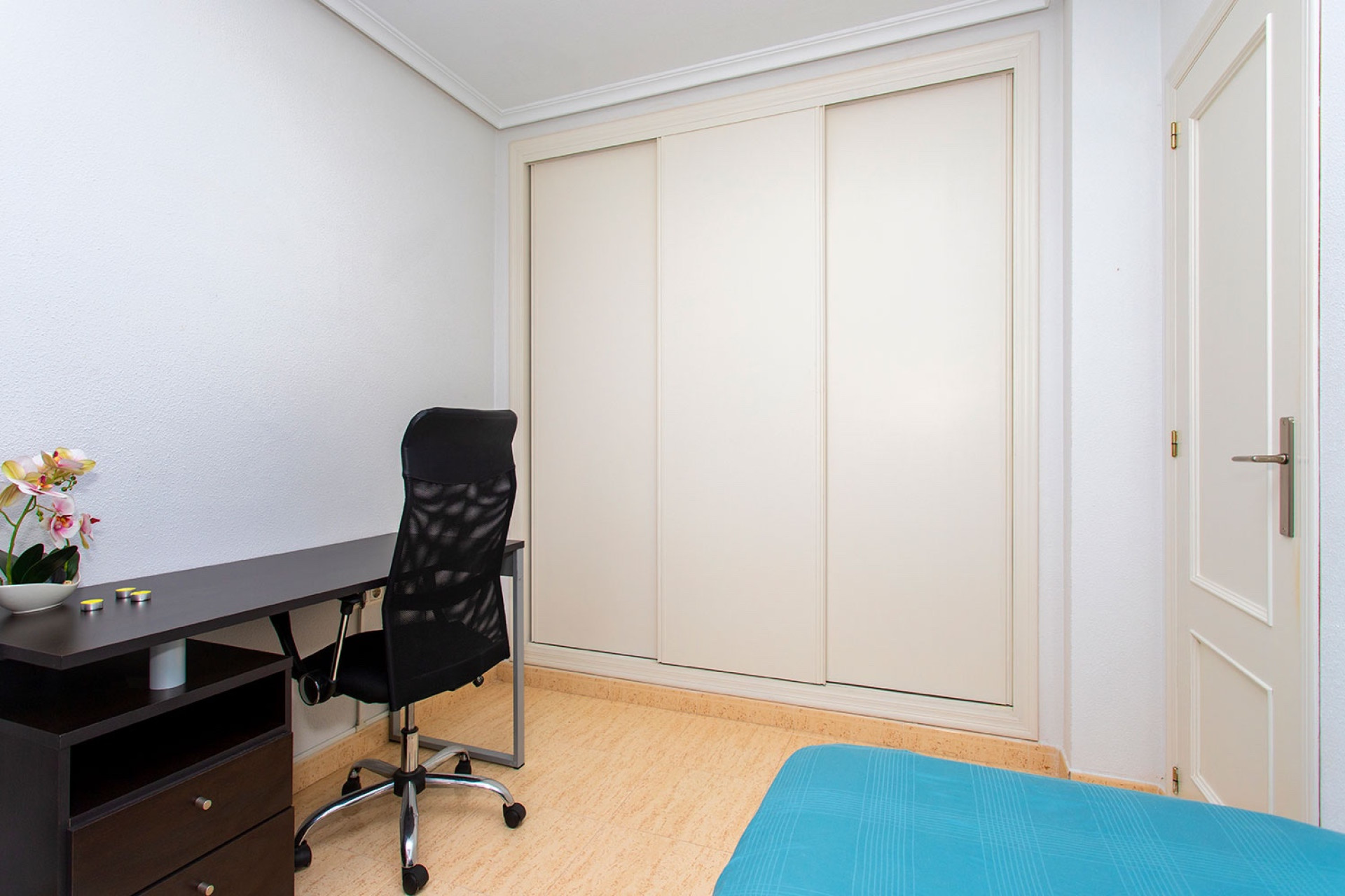 Wynajem długoterminowy - Mieszkanie w bloku - 