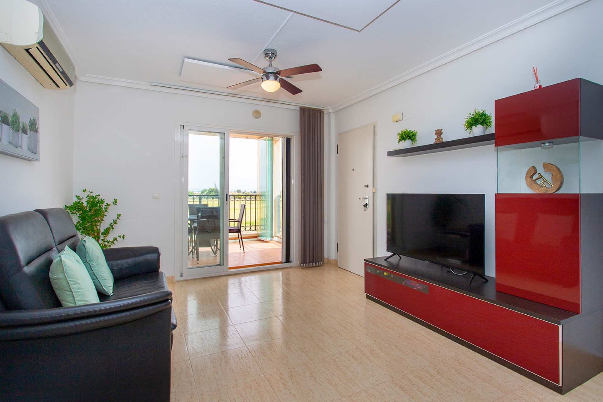 Wynajem długoterminowy - Mieszkanie w bloku - 