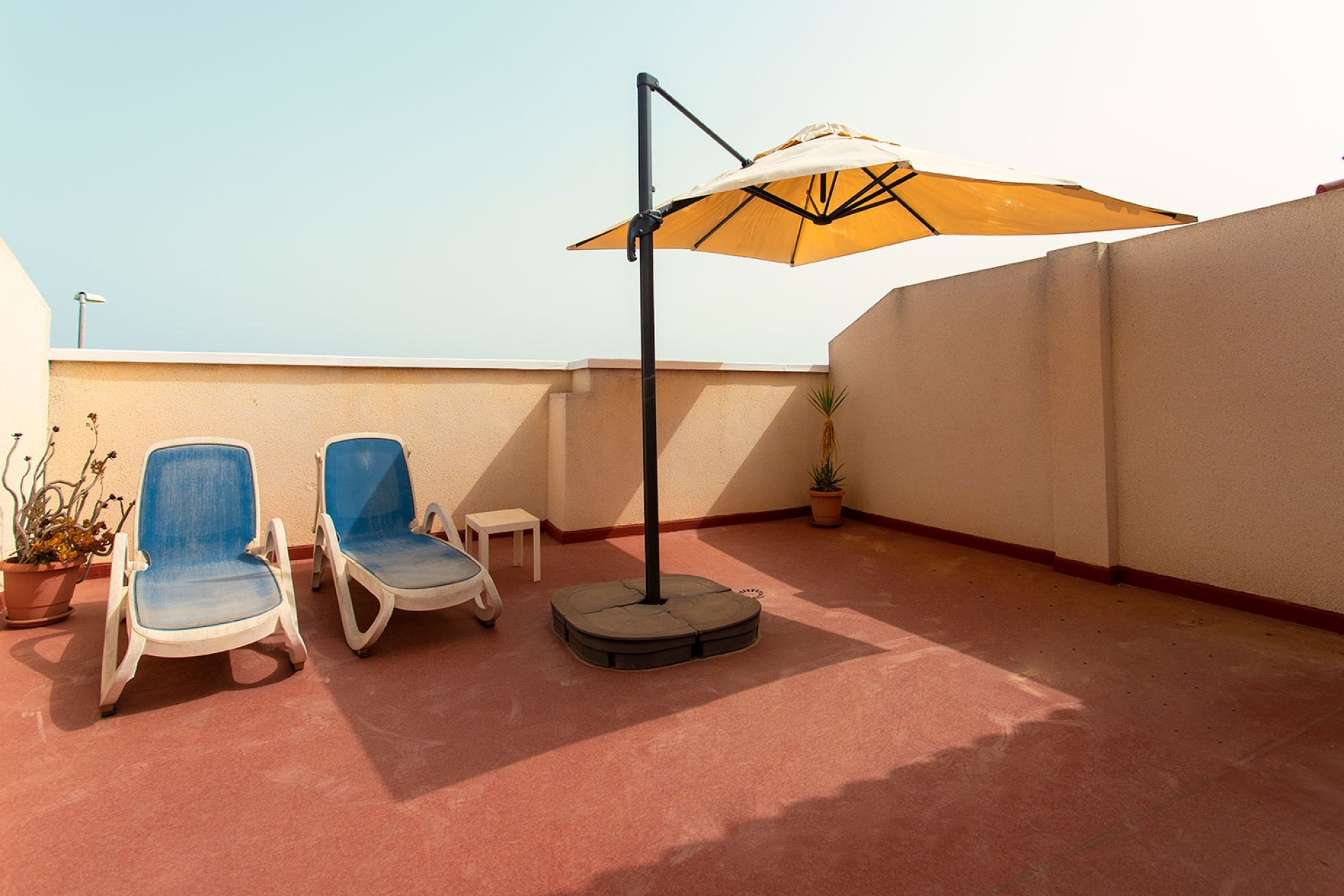 Wynajem długoterminowy - Mieszkanie w bloku - 