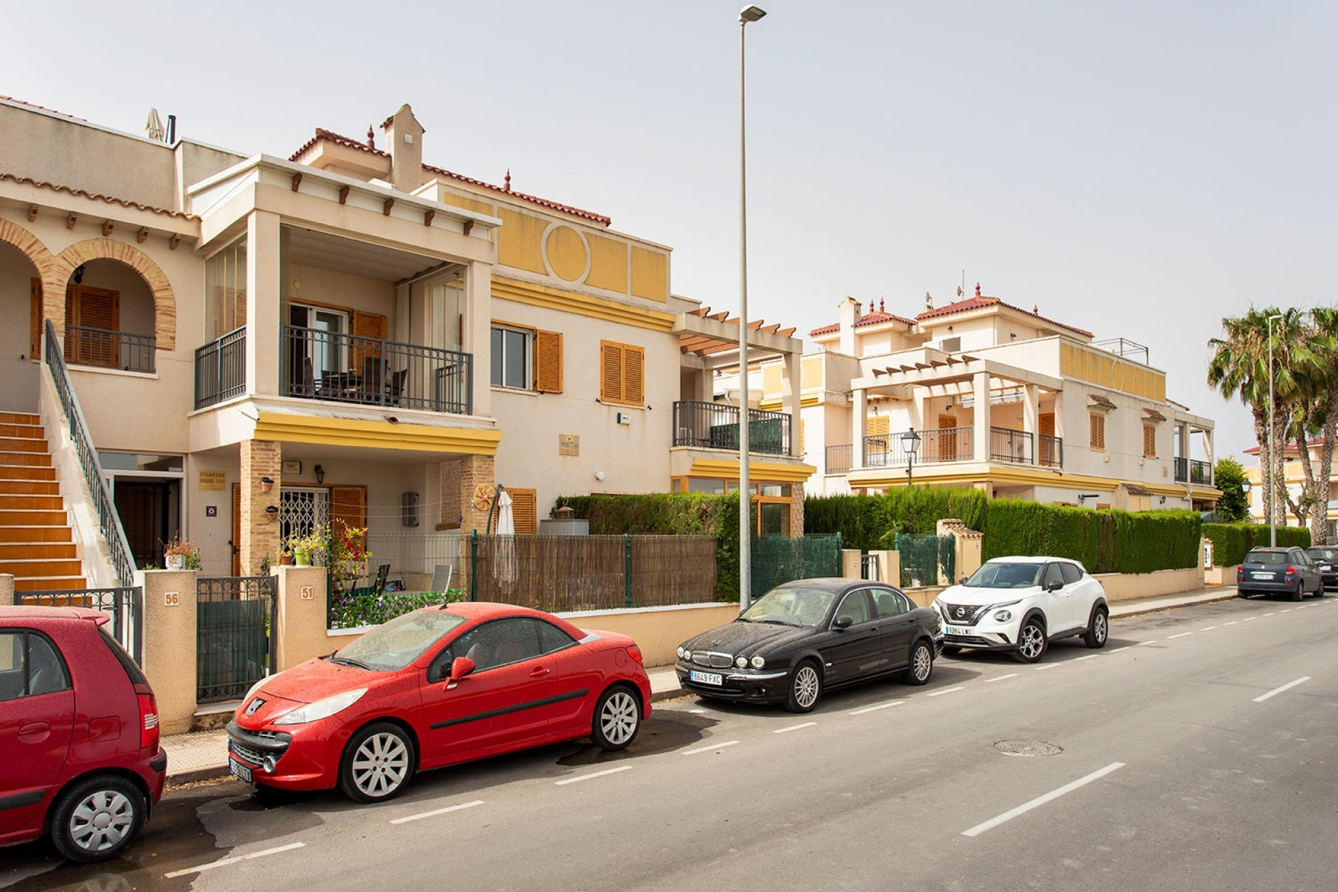 Wynajem długoterminowy - Mieszkanie w bloku - 