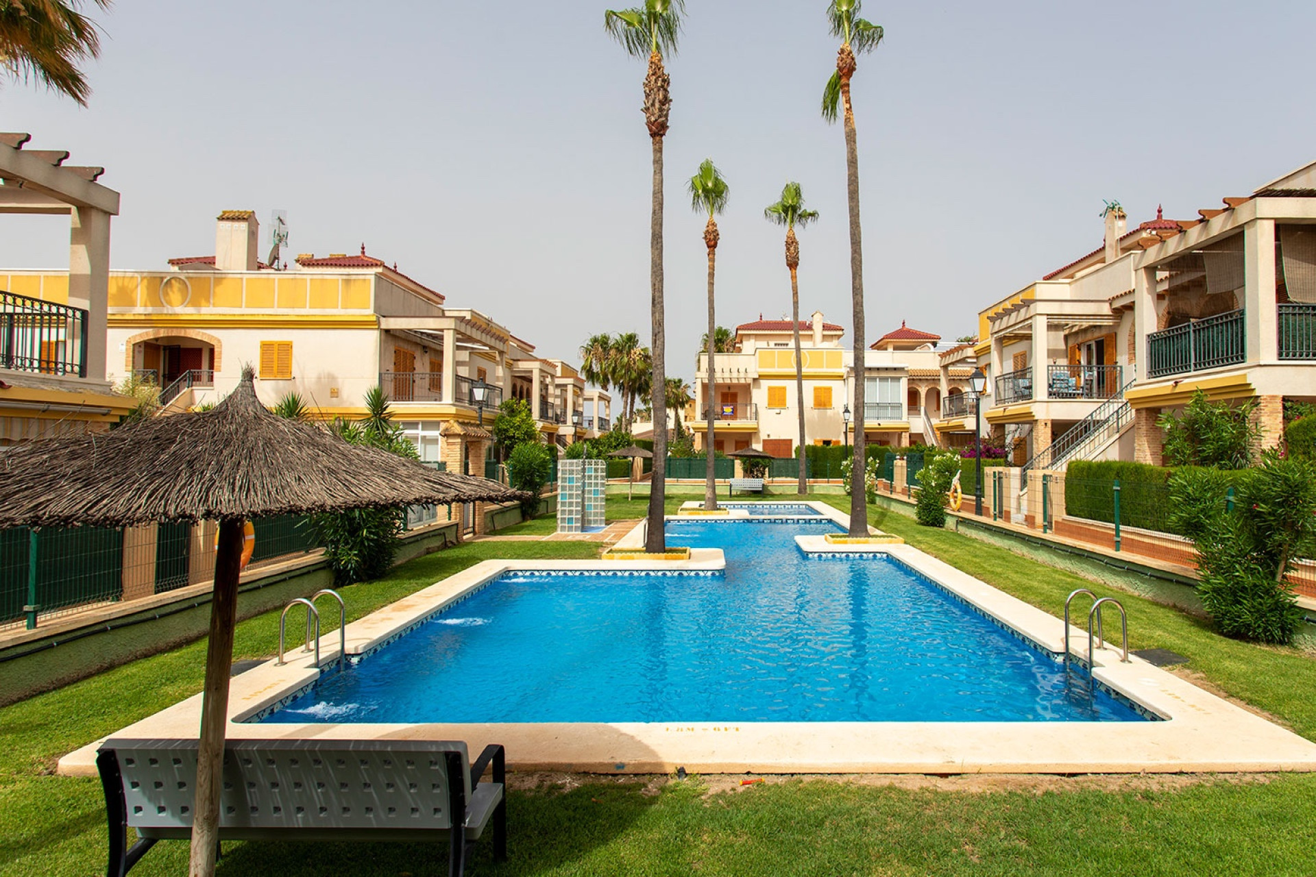 Wynajem długoterminowy - Mieszkanie w bloku - 