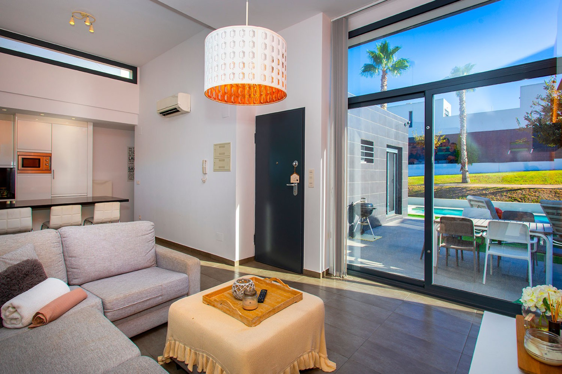 Wynajem długoterminowy - Villa - Algorfa