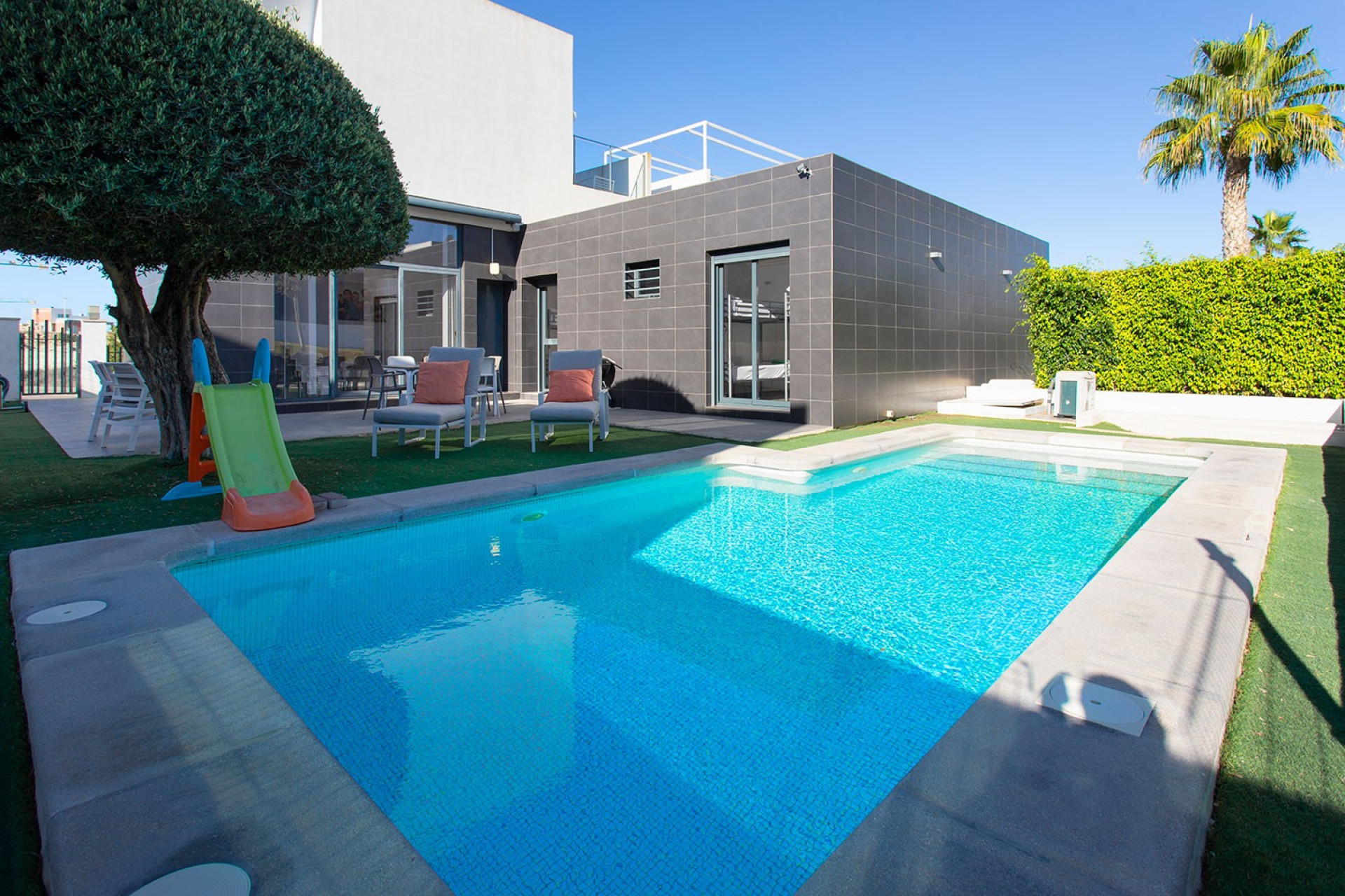 Wynajem długoterminowy - Villa - Algorfa