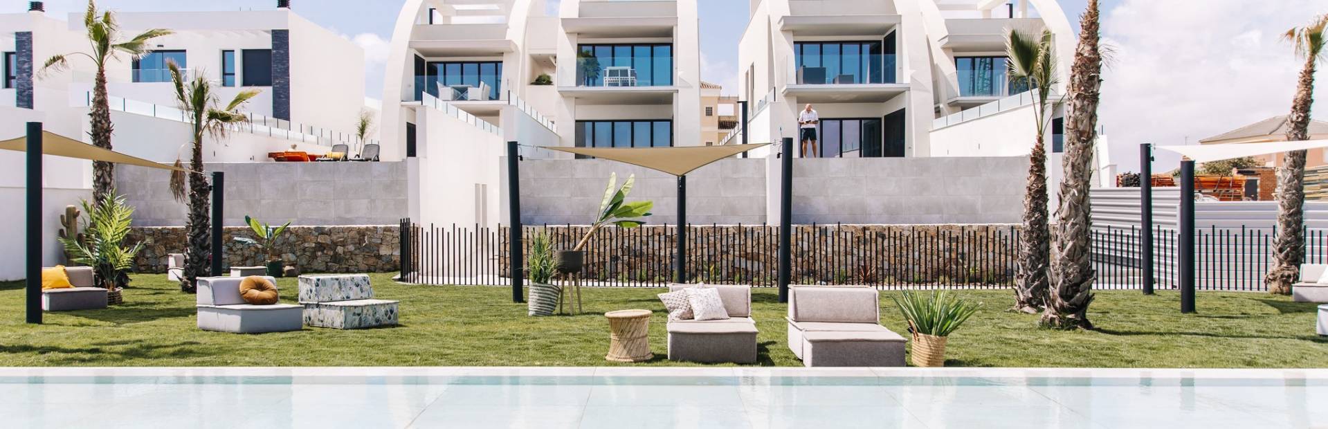 Bungalows in Ciudad Quesada mit Pool und Privatem Garten