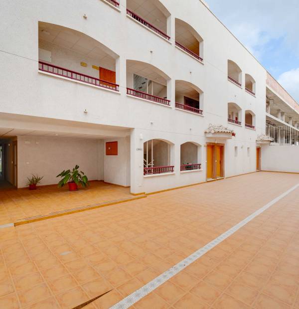 Wohnungen in San Fulgencio mit Pool und optionaler Garage