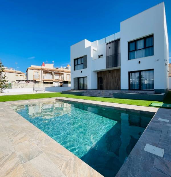 Maisons Indépendantes à Torrevieja avec Vue sur la Mer