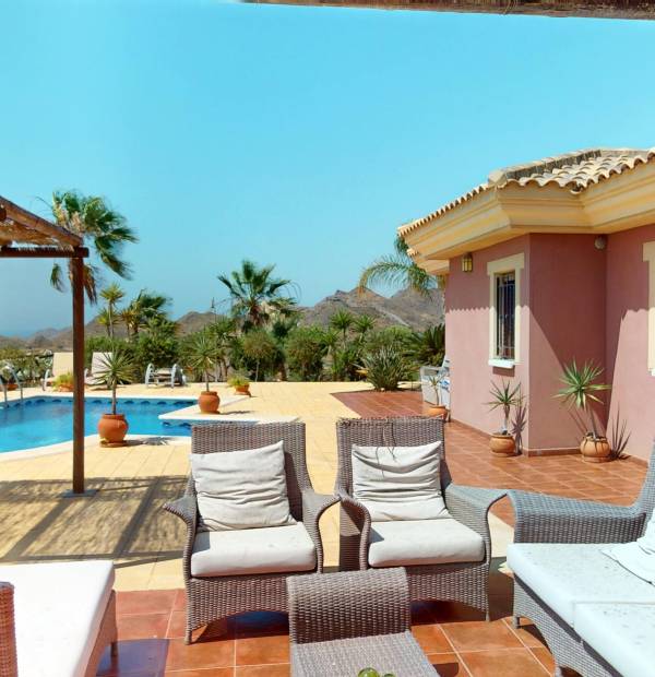 Chalet Independiente en Águilas con Vistas al Mar
